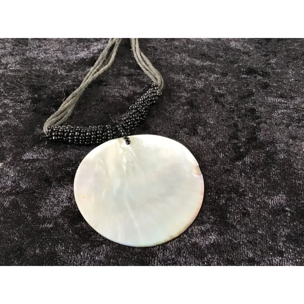 NY & Co Polished Shell Disk Pendant Cord Necklace Lobster Clasp 18 Inch Beach